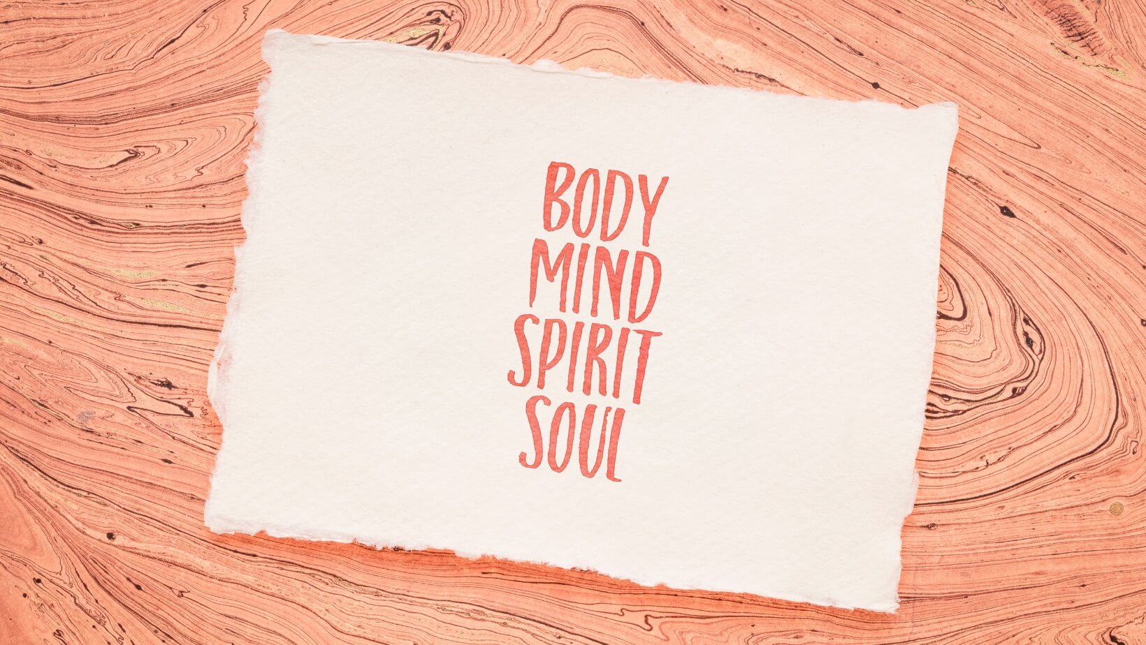kartica z napisom mind, body, spirit, soul