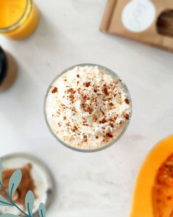pumpkin spice latte s smetano